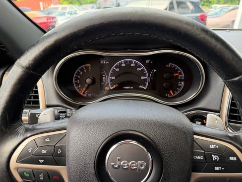 Used 2016 Jeep Grand Cherokee Laredo 75th Anniversary AWD/4WD image 24