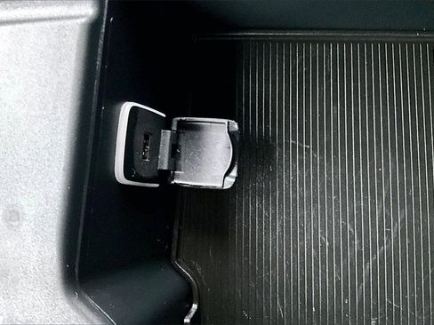 Used 2024 RAM 2500 Big Horn w/ Bed Utility Group image 32