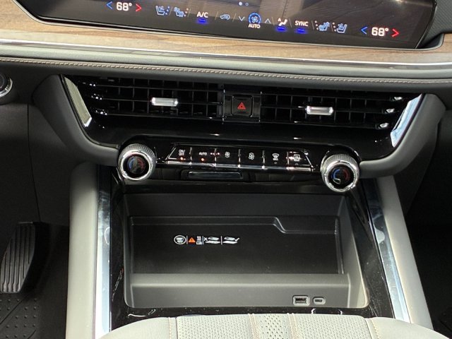 New 2026 Chevrolet Tahoe High Country AWD/4WD image 20