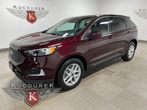Used 2024 Ford Edge SEL image 3