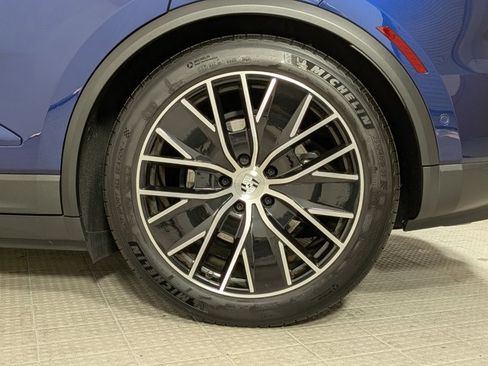 Certified 2024 Porsche Macan 4 Electric AWD/4WD image 27