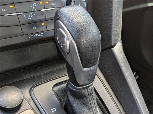 Used 2018 Ford Focus SE image 8