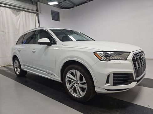 Used 2023 Audi Q7 2.0T Premium Plus w/ Premium Plus Package AWD/4WD image 3