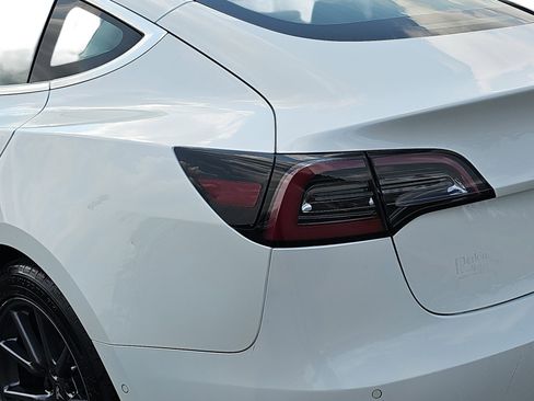 Used 2018 Tesla Model 3 Long Range RWD image 30