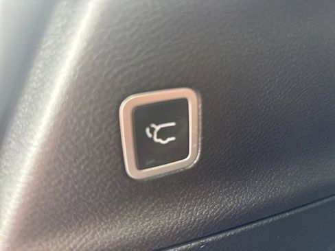 New 2026 Chrysler Pacifica Select image 24