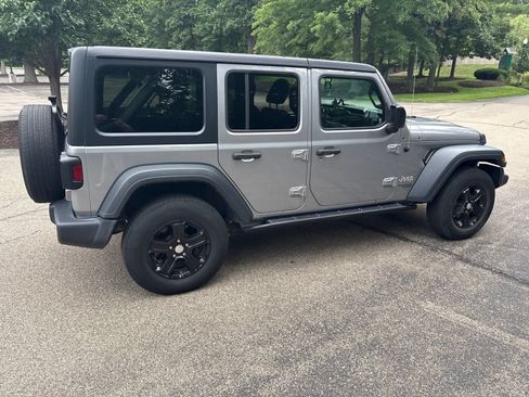 Used 2018 Jeep Wrangler Unlimited Sport S AWD/4WD image 24