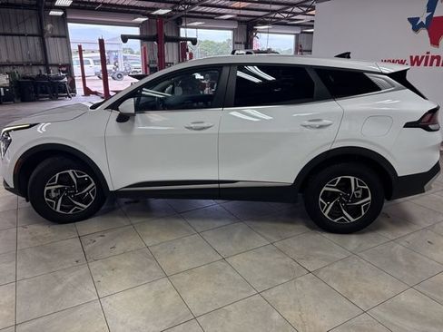 Used 2025 Kia Sportage LX AWD/4WD image 14