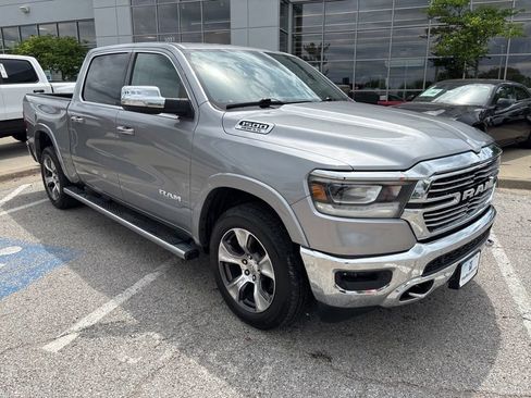 Used 2019 RAM 1500 Laramie AWD/4WD image 6