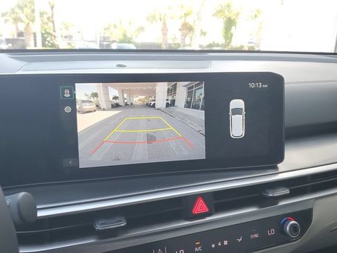 Used 2025 Kia Sorento S w/ Panoramic Sunroof Package FWD image 26