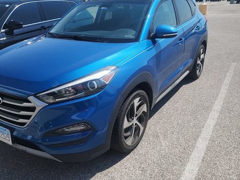 Used 2018 Hyundai Tucson Value w/ Cargo Package FWD image 1