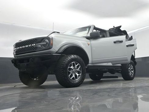 Used 2021 Ford Bronco Badlands image 73
