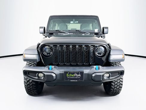 Used 2023 Jeep Wrangler Unlimited w/ Sun & Screen Package AWD/4WD image 2