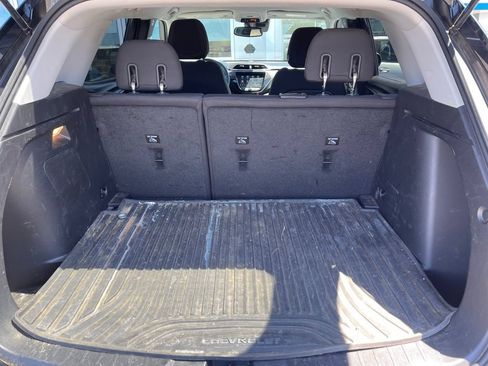 Used 2023 Chevrolet TrailBlazer LT w/ Convenience Package AWD/4WD image 12