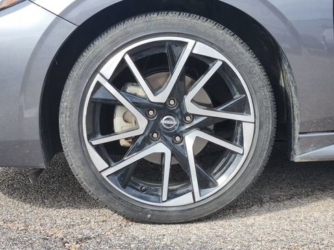 Used 2025 Nissan Sentra SR FWD image 5