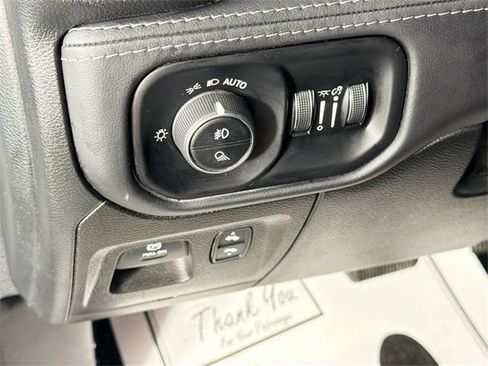 Used 2022 RAM 1500 Limited w/ Body-Colour Bumper Group image 10