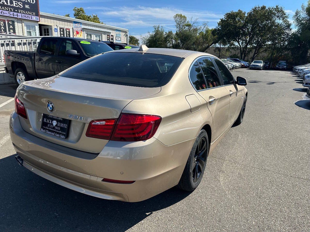 Used 2011 BMW 528i Sedan RWD image 7