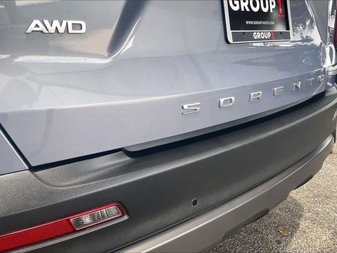 Used 2022 Kia Sorento S w/ Panoramic Sunroof Package AWD/4WD image 10