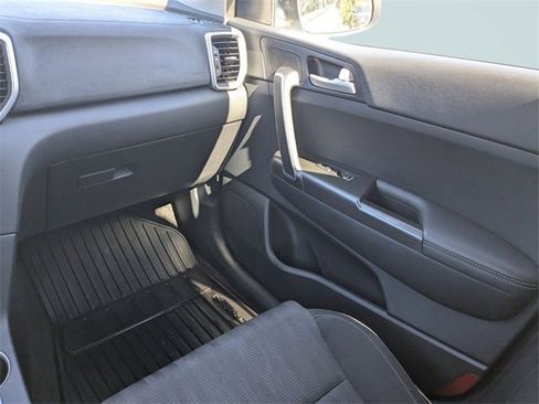 Used 2021 Kia Sportage LX image 22