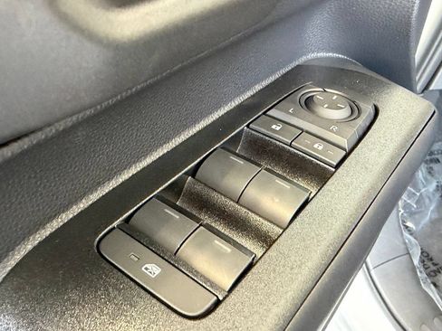 New 2026 Toyota 4Runner SR5 AWD/4WD image 16