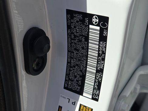 Used 2026 Toyota Corolla SE FWD image 34