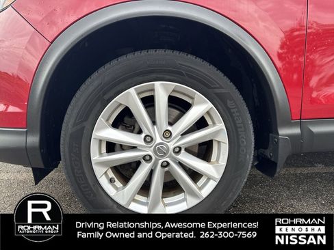 Used 2018 Nissan Rogue Sport SV w/ SV All-Weather Package AWD/4WD image 9