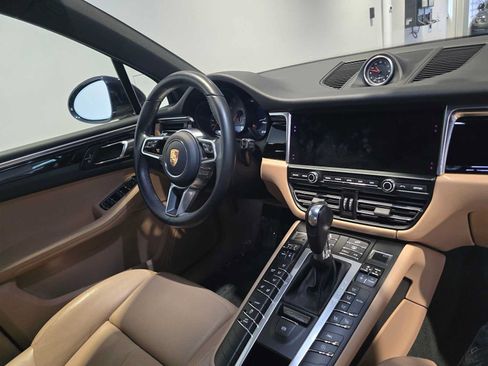 Used 2021 Porsche Macan S AWD/4WD image 11