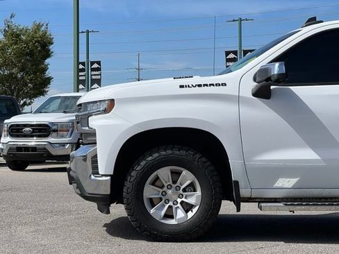 Used 2021 Chevrolet Silverado 1500 LT w/ Convenience Package II AWD/4WD image 4