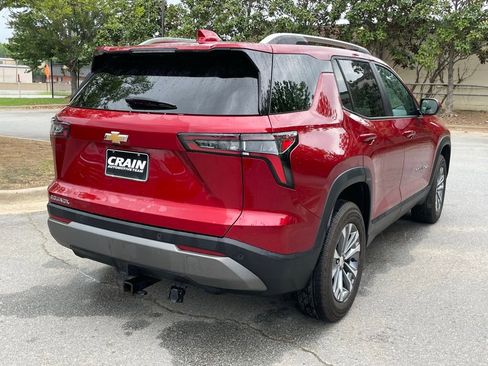 Used 2025 Chevrolet Equinox LT w/ Convenience Package II FWD image 8