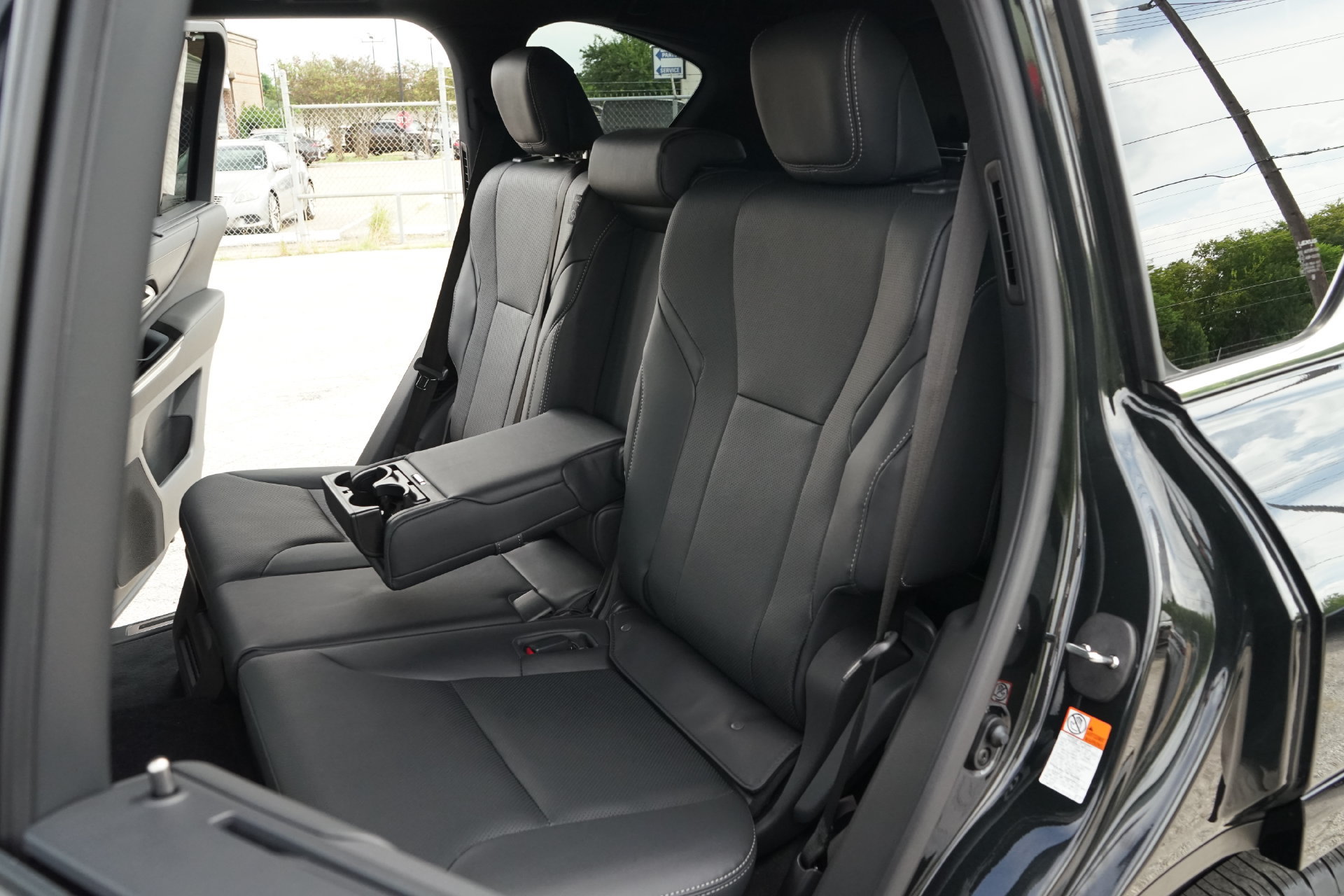 Used 2026 Lexus LX 700h Luxury AWD/4WD image 9