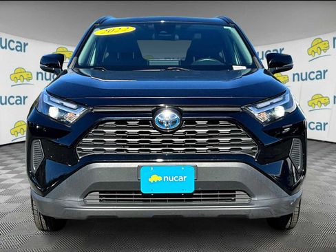 Used 2022 Toyota RAV4 XLE image 2
