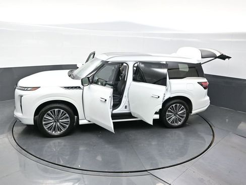 Used 2025 INFINITI QX80 Sensory image 36