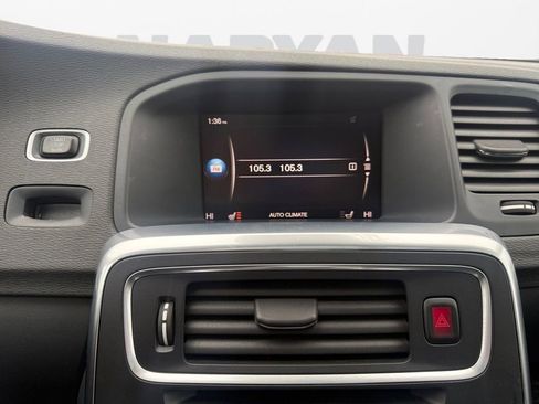 Used 2018 Volvo V60 T5 Dynamic w/ Vision Package image 21