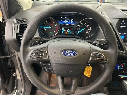 Used 2017 Ford Escape SE w/ Equipment Group 201A image 12