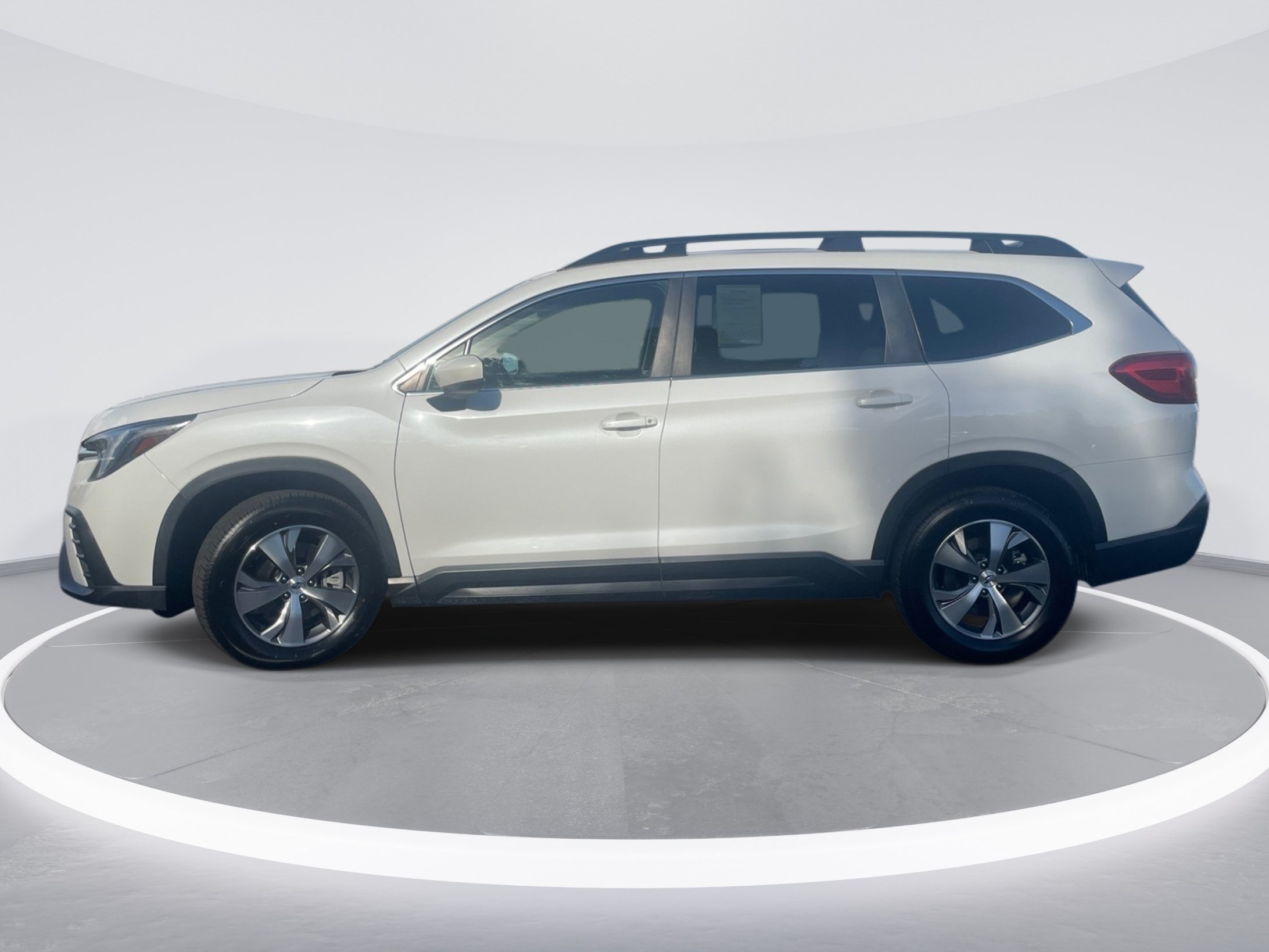 Used 2024 Subaru Ascent Premium w/ Convenience Package AWD/4WD image 4