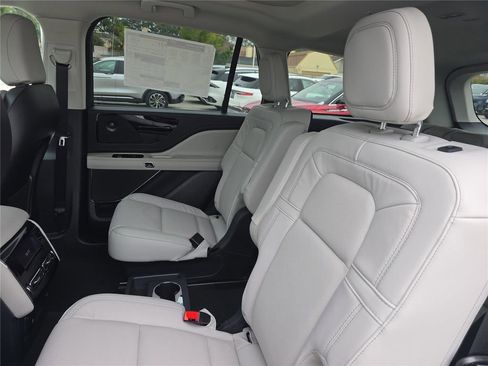 New 2026 Lincoln Aviator Reserve image 14