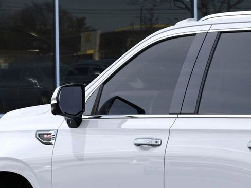 New 2026 GMC Yukon Elevation image 12