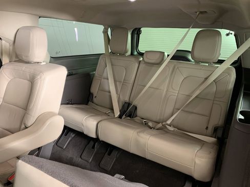 Used 2023 Lincoln Navigator L Reserve AWD/4WD image 35