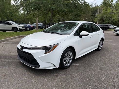 Used 2024 Toyota Corolla LE FWD image 3