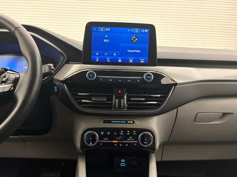 Used 2023 Ford Escape Active AWD/4WD image 8