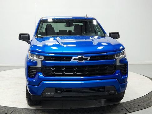 Used 2023 Chevrolet Silverado 1500 RST AWD/4WD image 2