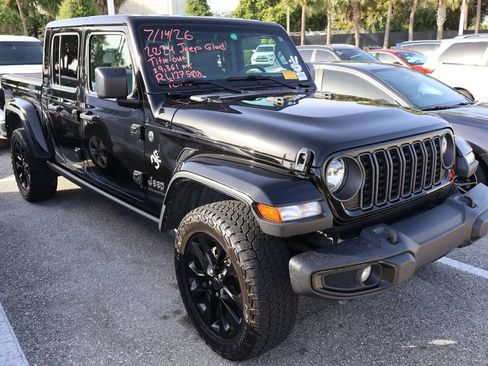 Used 2024 Jeep Gladiator Sport AWD/4WD image 6