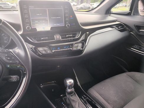 Used 2019 Toyota C-HR XLE FWD image 19