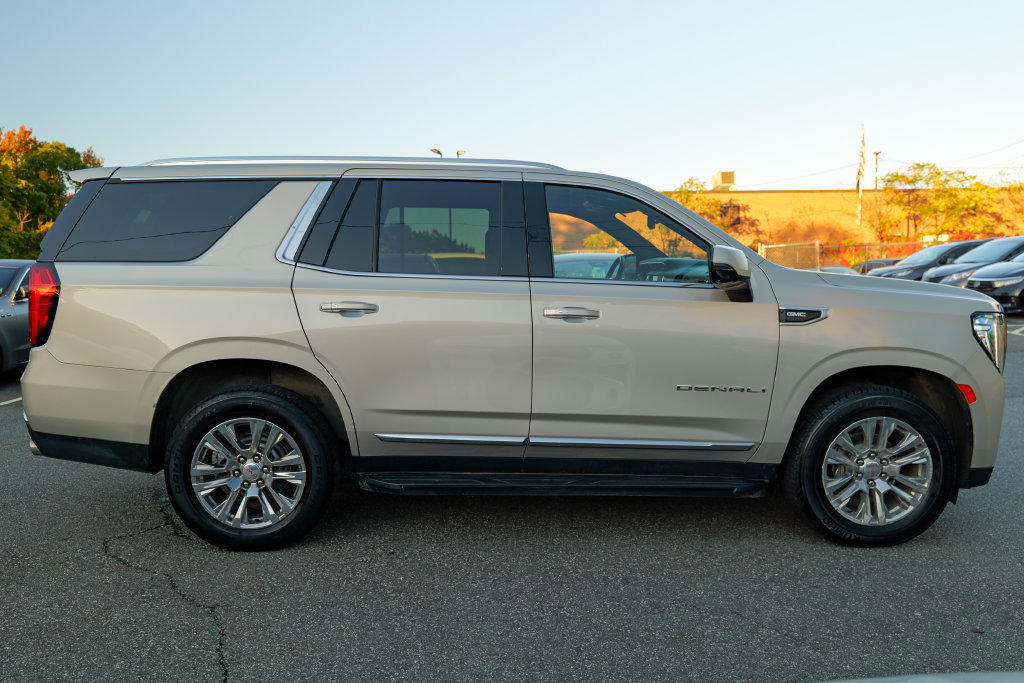Used 2023 GMC Yukon Denali AWD/4WD image 8