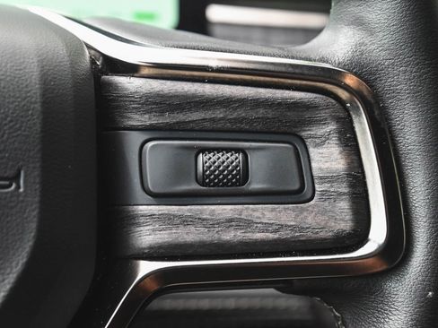 Used 2022 Rivian R1S Launch Edition image 26