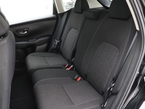 Used 2025 Honda HR-V LX image 12