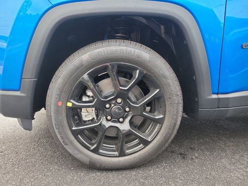 New 2026 Jeep Compass Latitude image 10