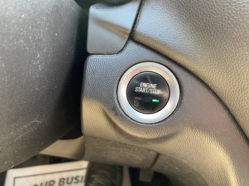 Used 2018 Chevrolet Equinox LT AWD/4WD image 25