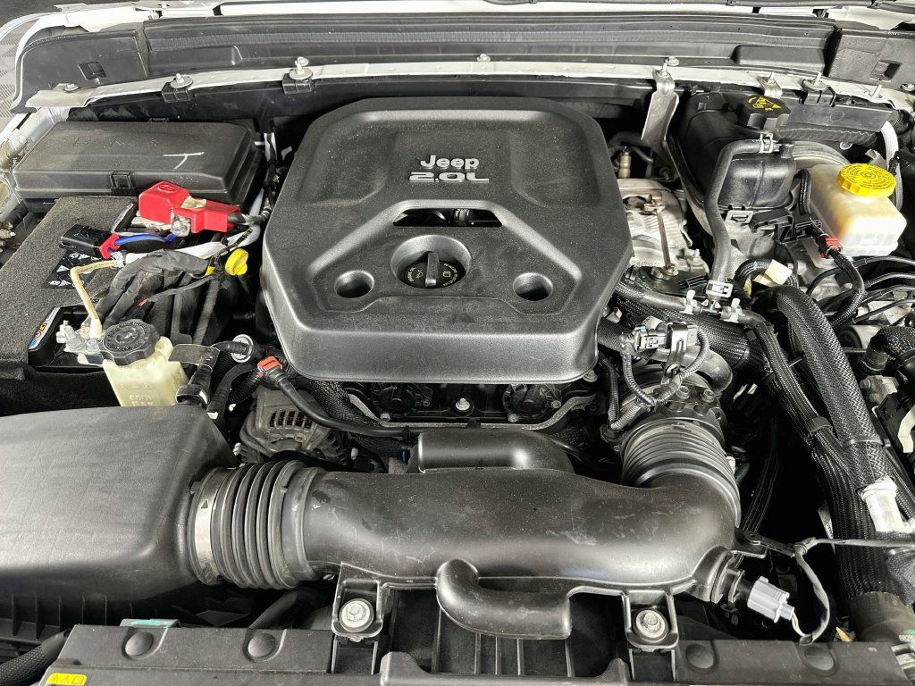 Used 2022 Jeep Wrangler Sport AWD/4WD image 36