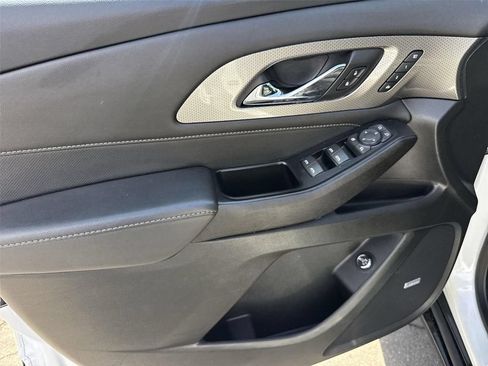 Used 2023 Chevrolet Traverse Premier w/ Redline Edition FWD image 21