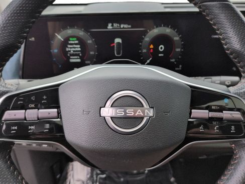 Used 2023 Nissan Ariya AWD/4WD image 19